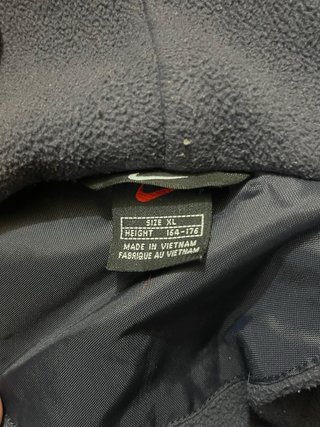 Chaqueta plumífera Nike vintage negra