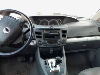 Ssangyong 1151827 brazo suspensión inferior rodius