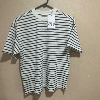 Camiseta Zara Rayas Blancas y Negras