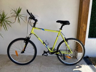 2 bicicletas Rockrider (7.1 + 5.3) + accesorios