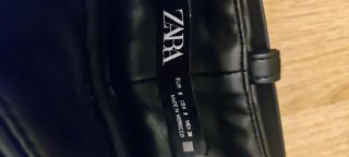 Pantalón efecto piel Zara Talla S