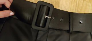 Pantalón efecto piel Zara Talla S