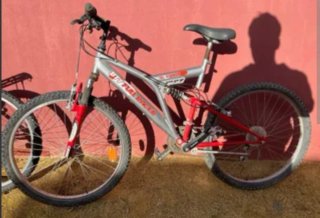Se vende bicicleta racer
