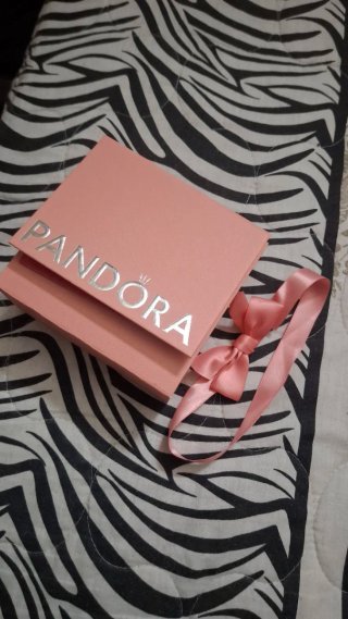 Caja Pandora Rosa con Lazo