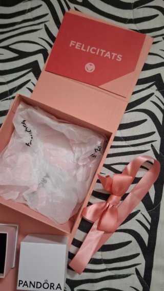 Caja Pandora Rosa con Lazo