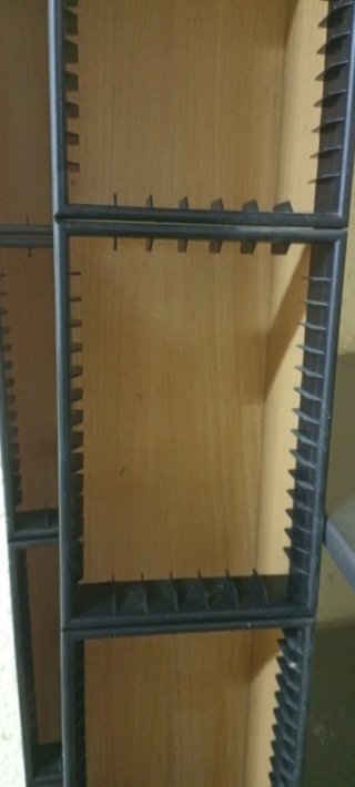 2 Estanterías para CDs Madera y Plástico