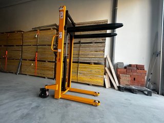 Apilador manual 1500kg