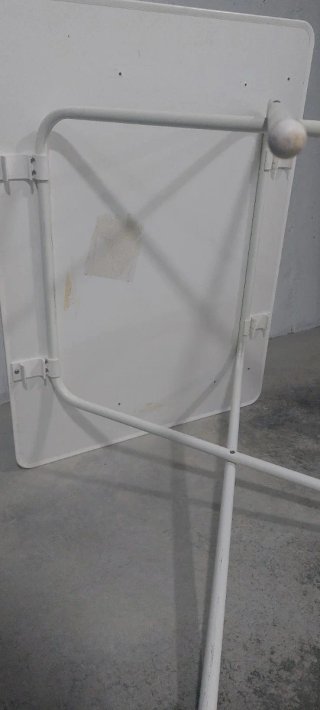 Mesa blanca plegable