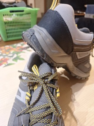 Scarpe trekking Quechua uomo taglia 42