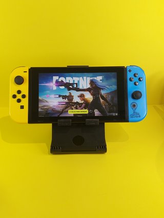 Nintendo Switch Fortnite Edition completa con caja