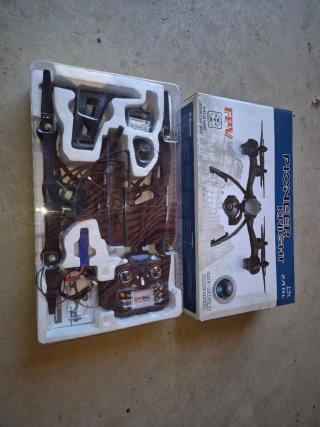 Dron Pioneer Knight 2.4 GHz
