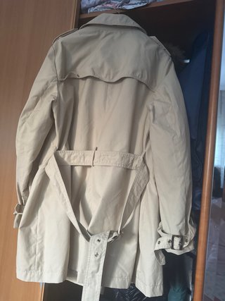 Gabardina corta beige talla 46 sin usar