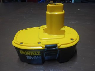 Taladro Percutor DeWalt 18V 2.6Ah