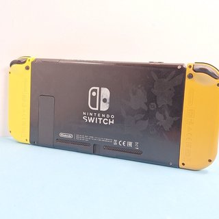 Nintendo Switch Pokémon Let's Go Pikachu Edition