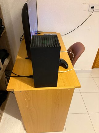 Xbox Series X + Mando Negro