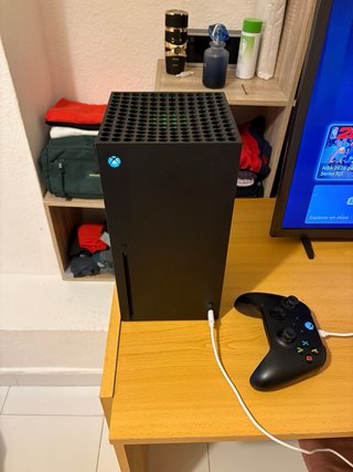 Xbox Series X + Mando Negro