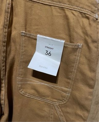 Mono camel con pespuntes blancos