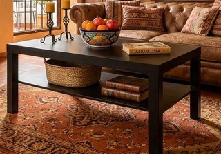 Mesa de centro negra de madera