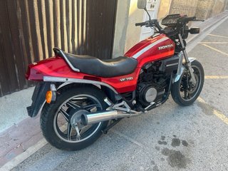 Honda VFR 750F Negra
