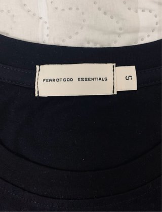 Camiseta Essentials Negra Talla S