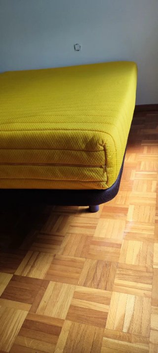 Base tapizada más colchón látex 135 y almohada