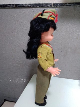 Bambola della Legione Militare in funzione con esercito di soldatini