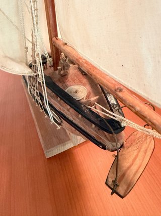 Barco de madera artesanal maqueta 60x55. CUBA