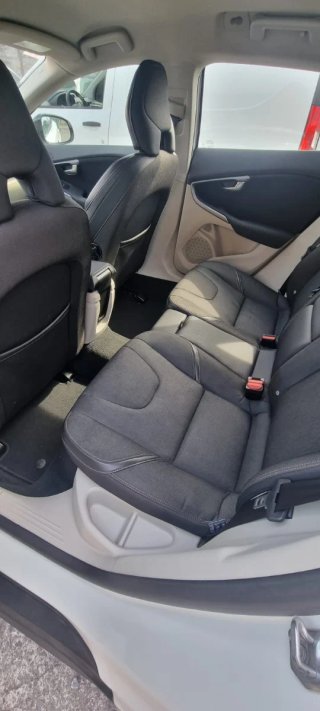 Volvo V40 2016