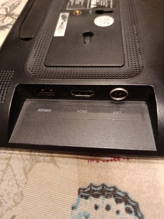 Televisión SYTECH Negra 11".
