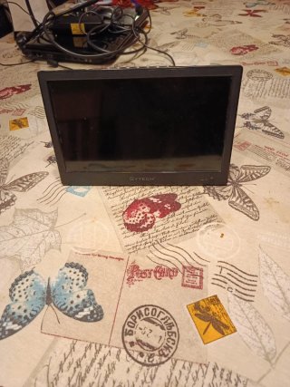Televisión SYTECH Negra 11".