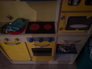 Cocina de madera artesanal para niños