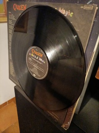 Queen A Kind of Magic Vinilo