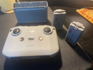 Dron DJI Mini 2 SE con mando y accesorios