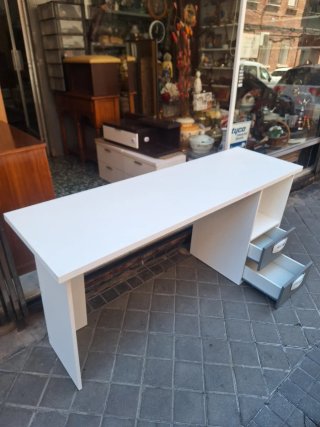 Escritorio juvenil blanco y gris