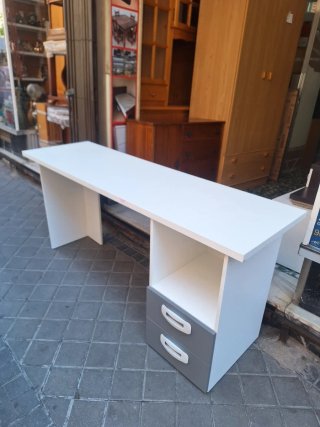 Escritorio juvenil blanco y gris