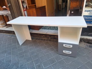 Escritorio juvenil blanco y gris