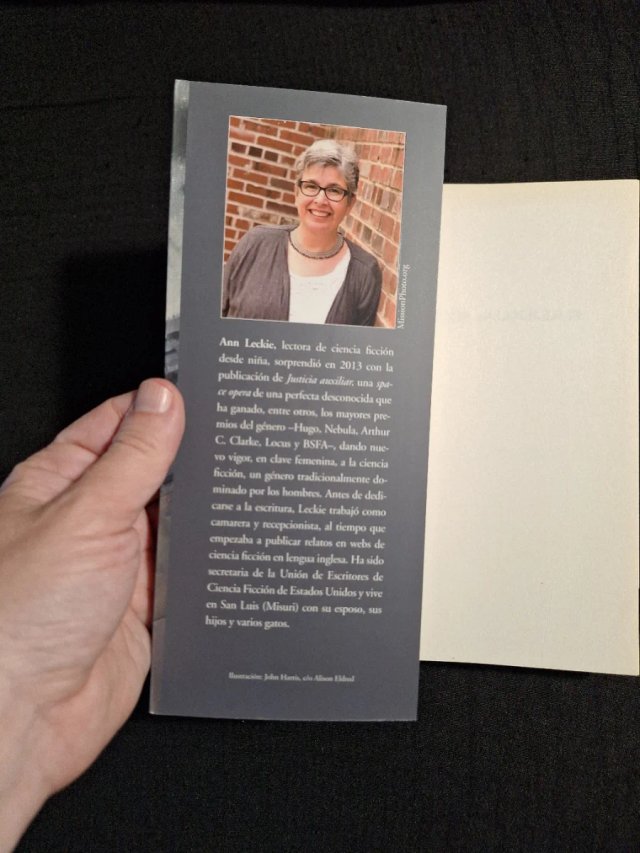 Ann Leckie. Justicia auxiliar