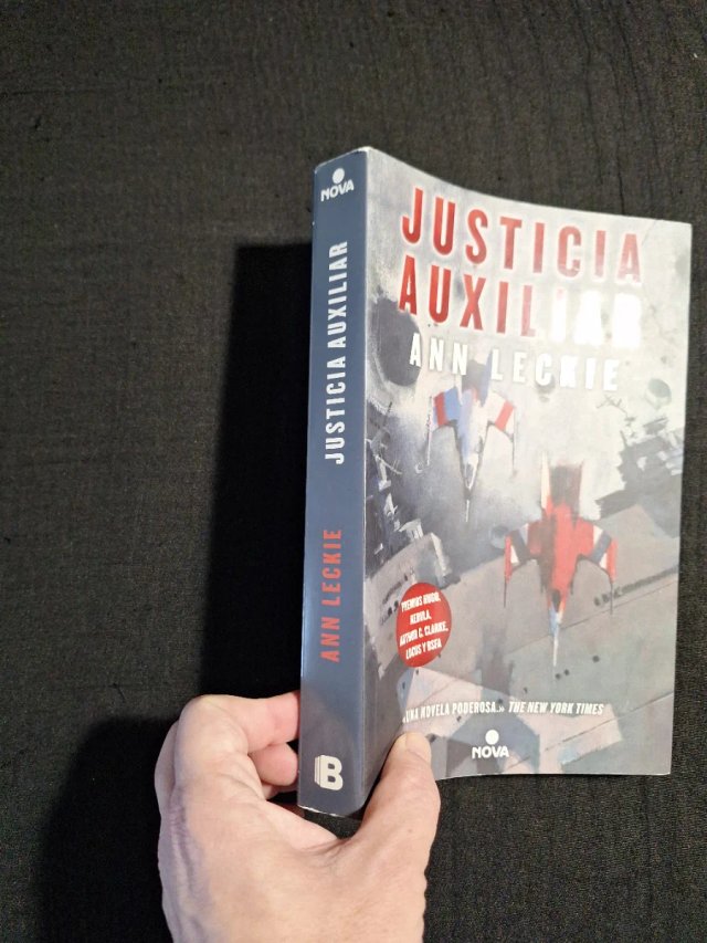 Ann Leckie. Justicia auxiliar