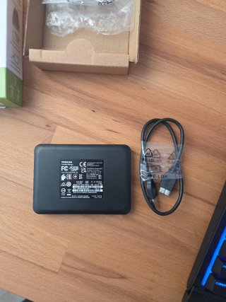 Disco 1Tb externo Toshiba Canvio Basic