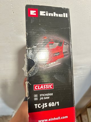 Sierra eléctrica Einhell rojo