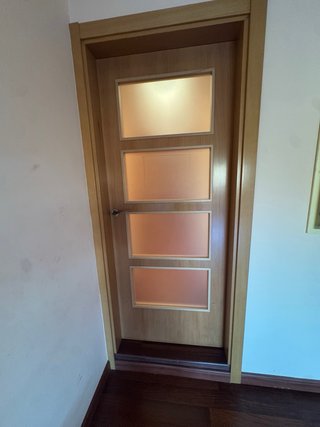 Puertas correderas con cristal y normales