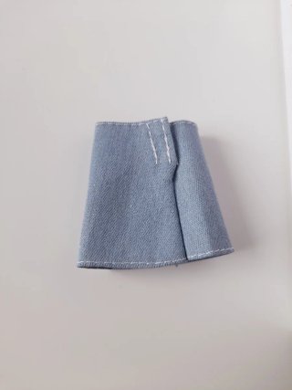 gonna di jeans Barbie Creatable World