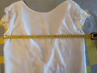 Blusa blanca manga corta encaje