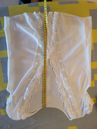 Blusa blanca manga corta encaje