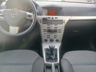 Opel Astra 2010