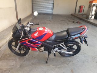 Honda CBR 125R 2005