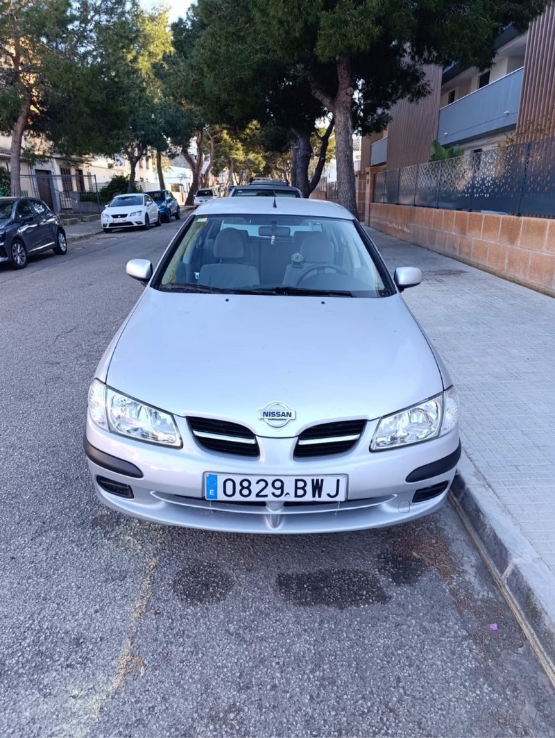 Nissan Almera 2002 - foto 1