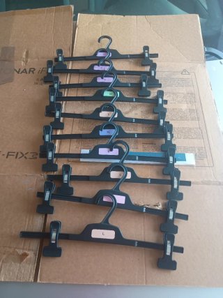 Lote de 20 perchas de plástico con pinzas