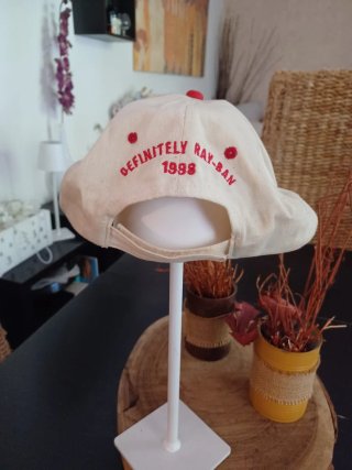 Cappello Ray-Ban Beige e Rosso