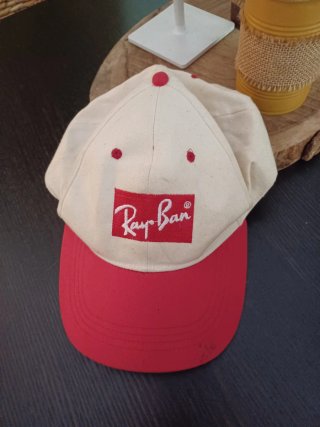 Cappello Ray-Ban Beige e Rosso